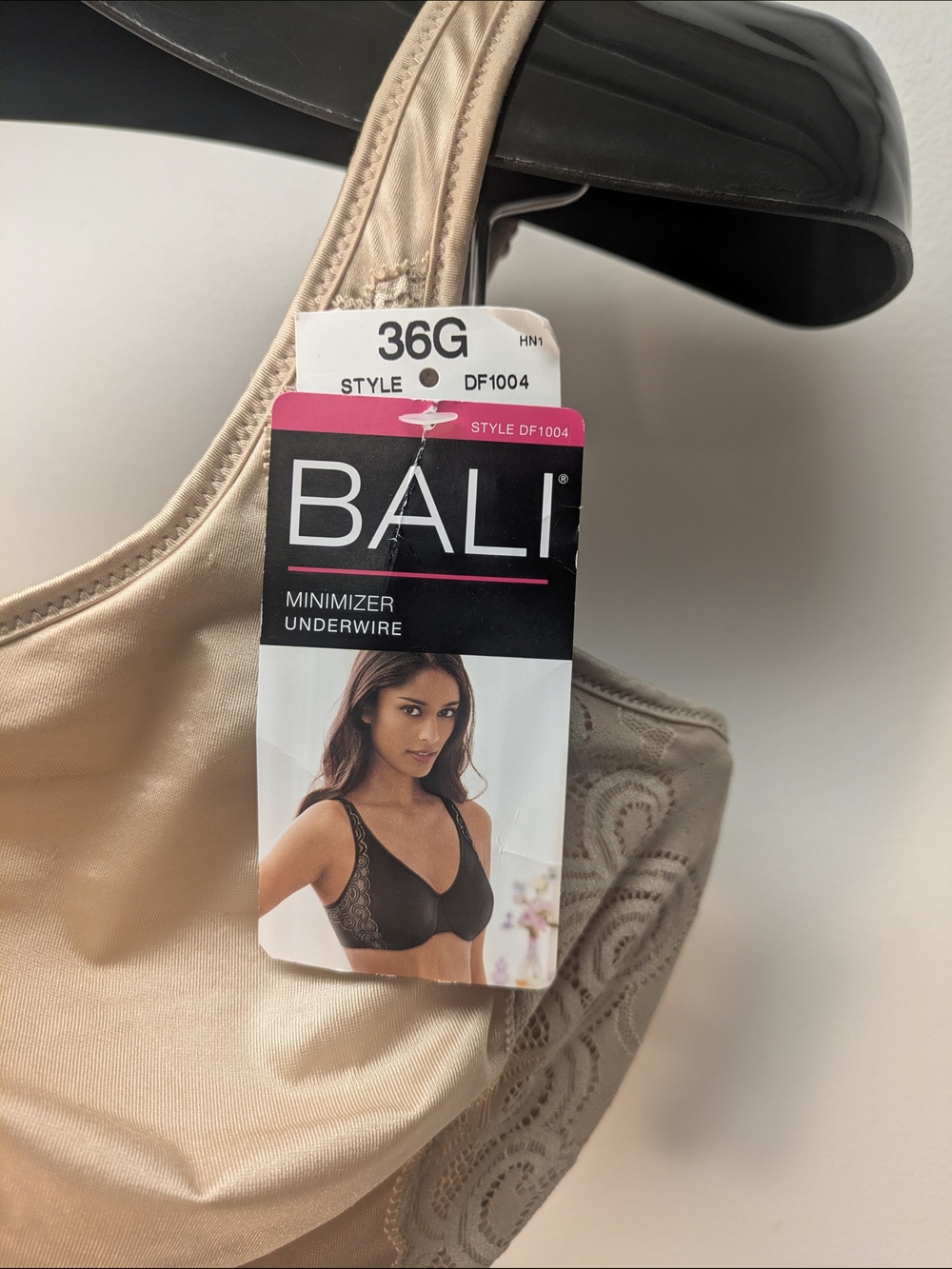 36G Bali Minimizer Underwire Bra, Minimize Up to 1.5" Beige Lace Accents - Picture 4 of 7